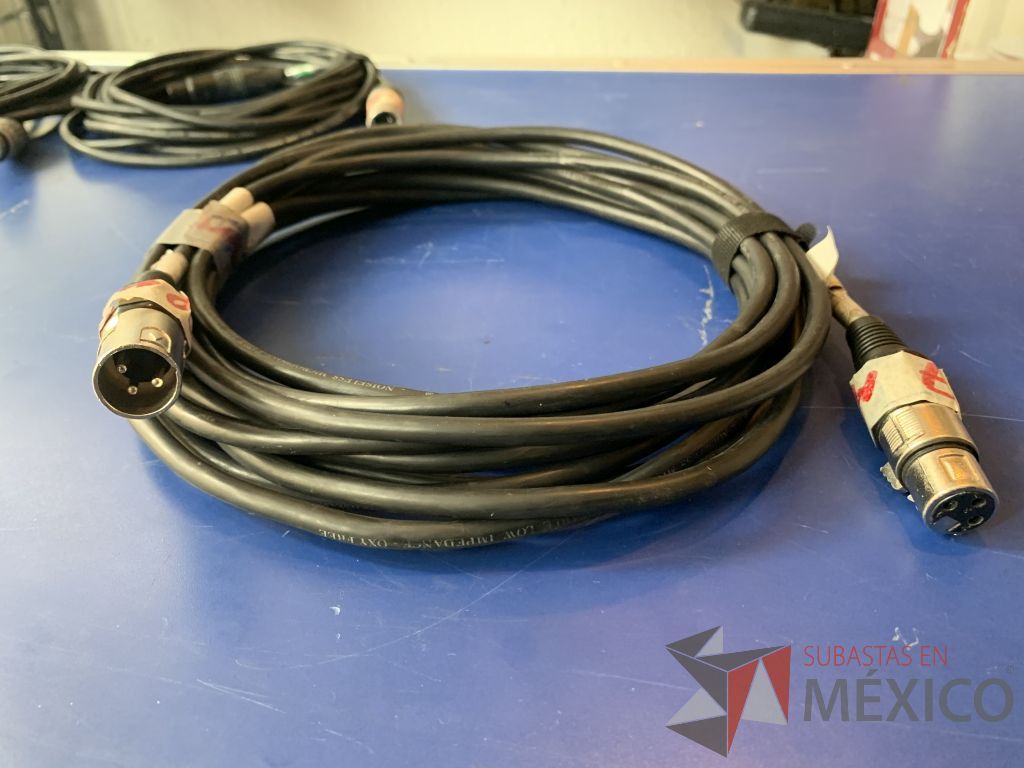 Lote 117 - 27 Cables plug, 49 Cable Canon, 62 Cables RCA ... - Imagen 32