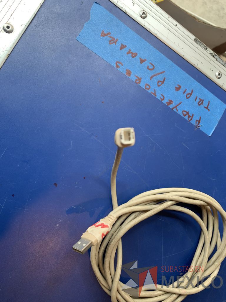Lote 117 - 27 Cables plug, 49 Cable Canon, 62 Cables RCA ... - Imagen 27