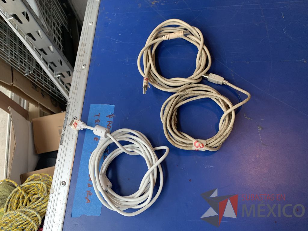 Lote 117 - 27 Cables plug, 49 Cable Canon, 62 Cables RCA ... - Imagen 29