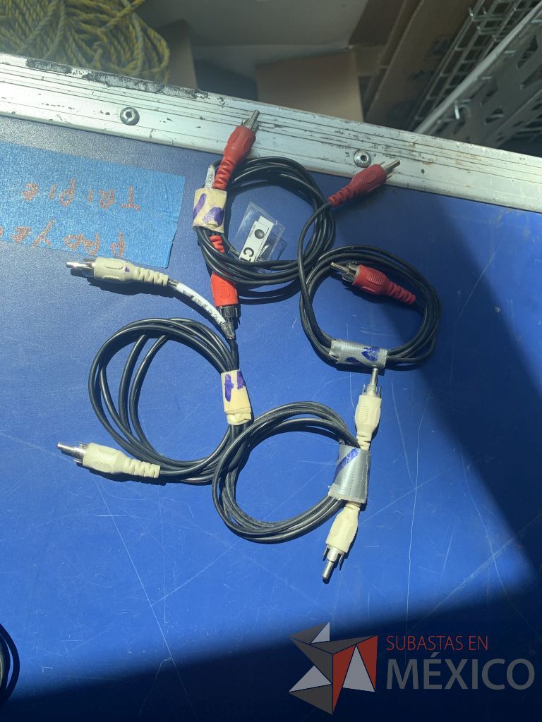 Lote 117 - 27 Cables plug, 49 Cable Canon, 62 Cables RCA ... - Imagen 19