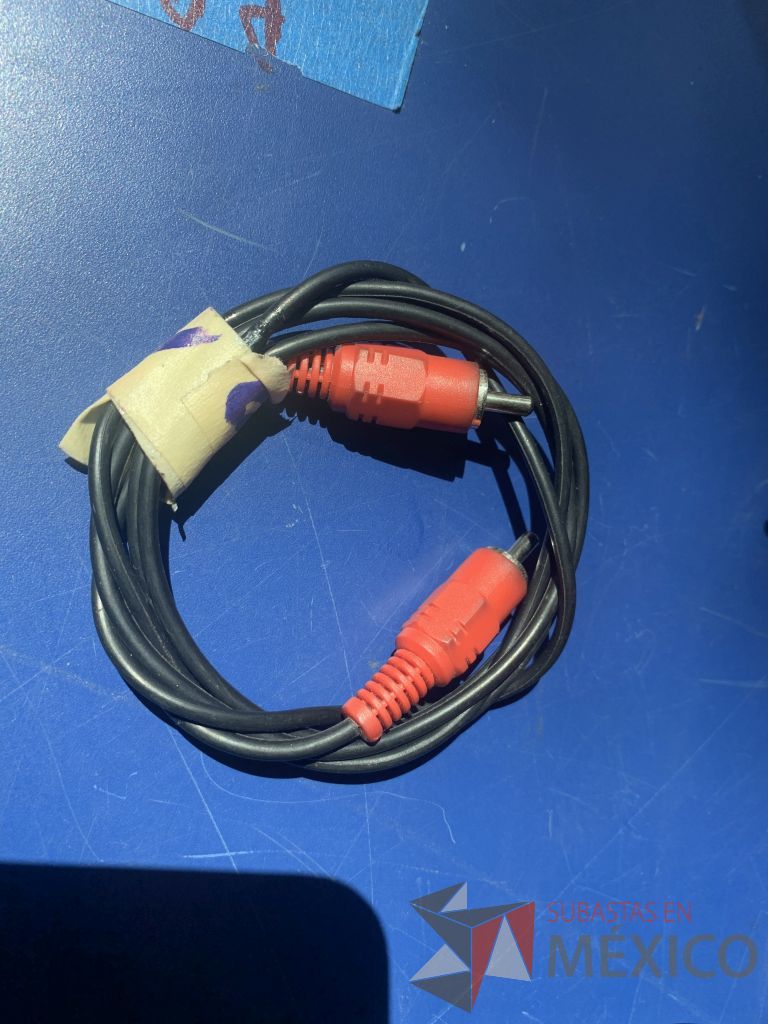 Lote 117 - 27 Cables plug, 49 Cable Canon, 62 Cables RCA ... - Imagen 20