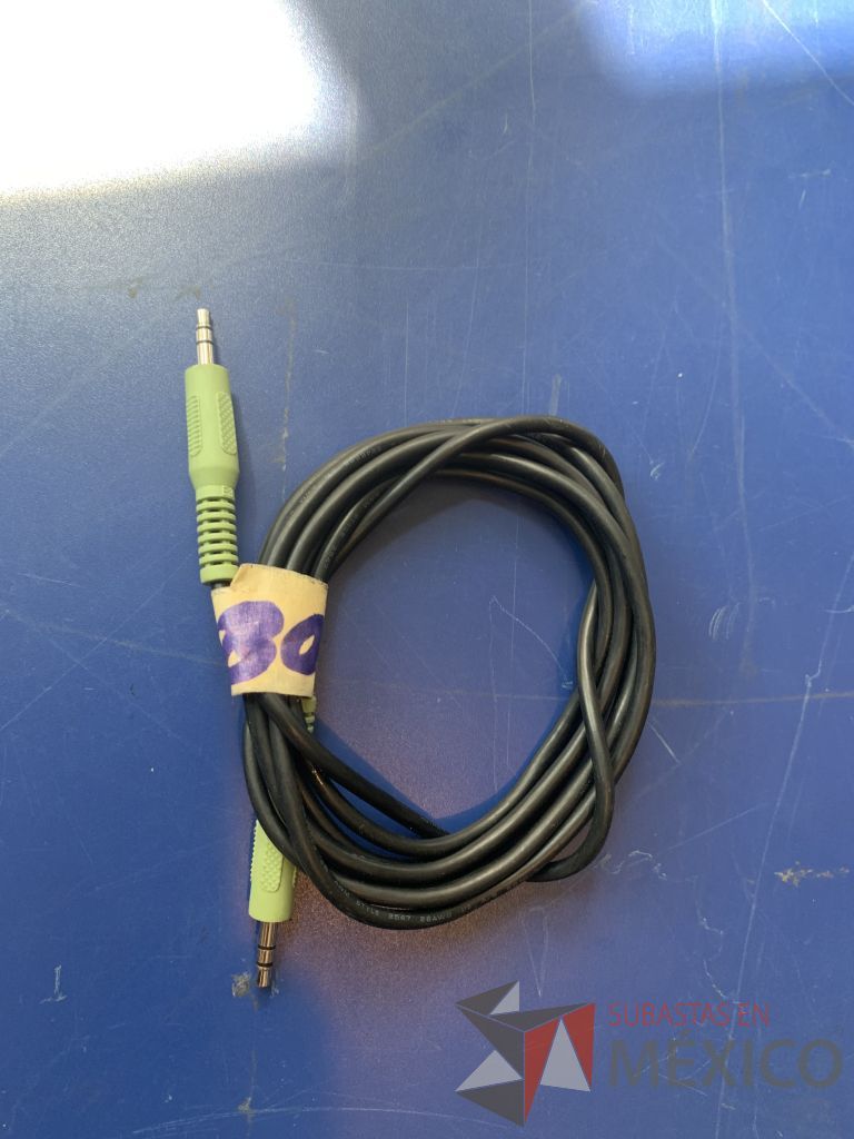 Lote 117 - 27 Cables plug, 49 Cable Canon, 62 Cables RCA ... - Imagen 11