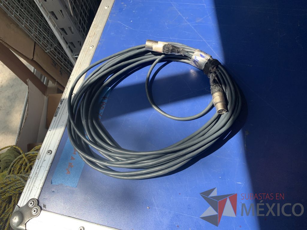 Lote 117 - 27 Cables plug, 49 Cable Canon, 62 Cables RCA ... - Imagen 6