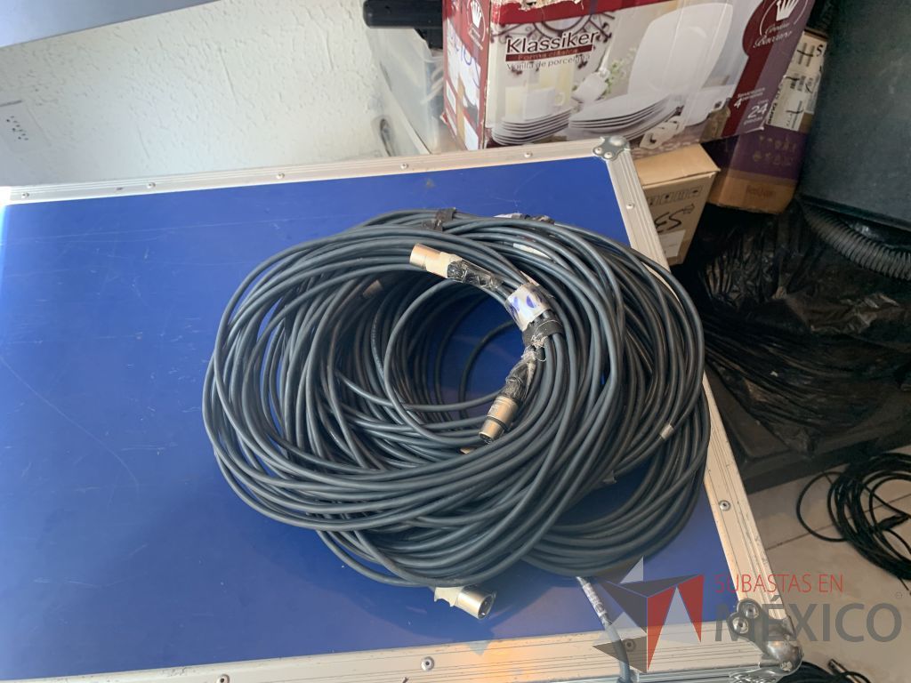 Lote 117 - 27 Cables plug, 49 Cable Canon, 62 Cables RCA ... - Imagen 7