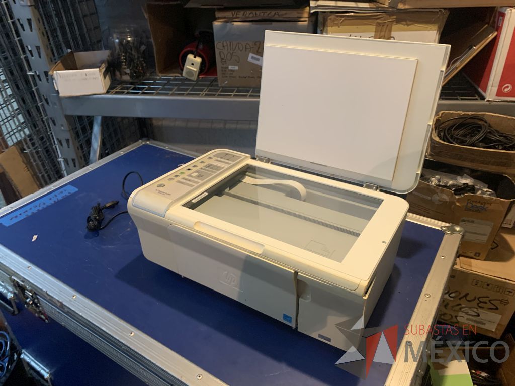 Lote 125 - 2 CPU, Impresora y Monitor