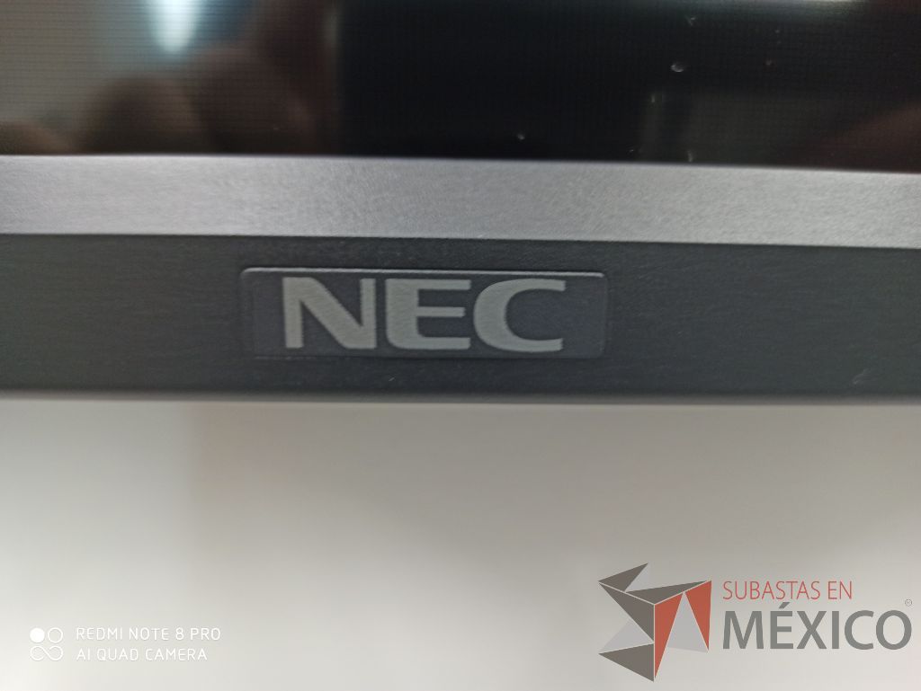 Lote 093 - Monitor de 80 " pulgadas con soporte de pared y control, Marca Nec - Imagen 2