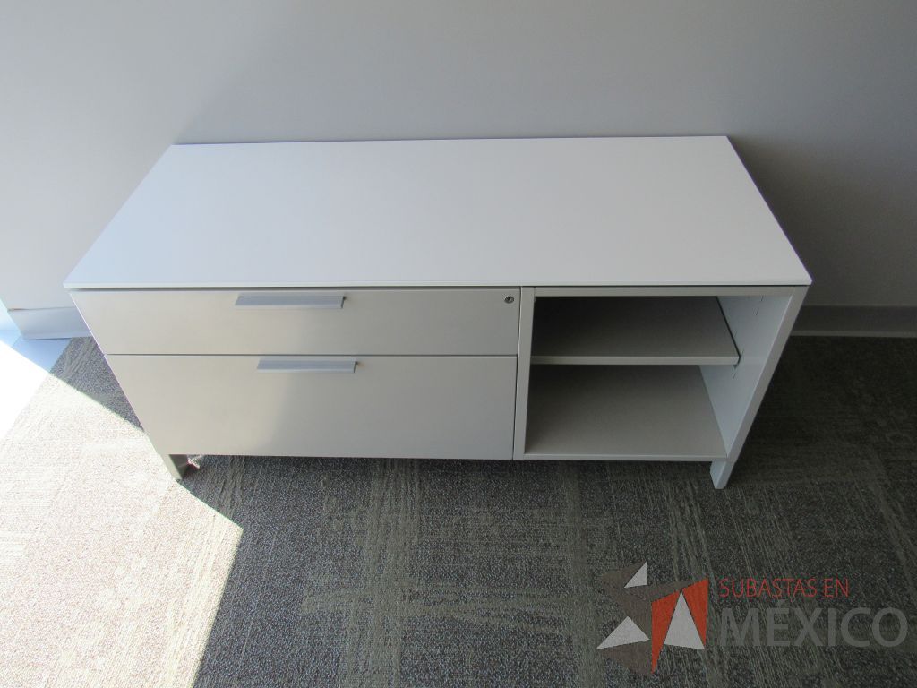 Lote 061 - Estación de trabajo para 2 personas y Credenza con 2 cajones - Imagen 9
