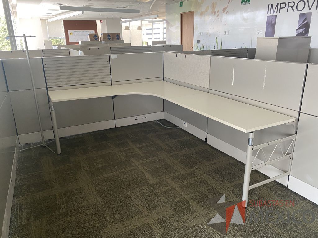 Lote 061 - Estación de trabajo para 2 personas y Credenza con 2 cajones - Imagen 21