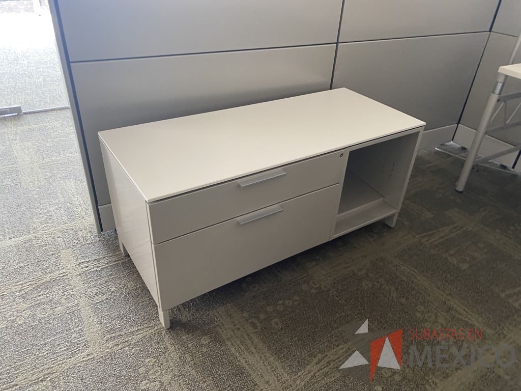 Lote 061 - Estación de trabajo para 2 personas y Credenza con 2 cajones - Imagen 23