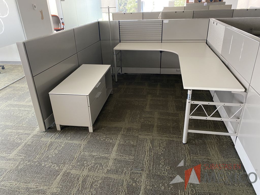 Lote 061 - Estación de trabajo para 2 personas y Credenza con 2 cajones - Imagen 24