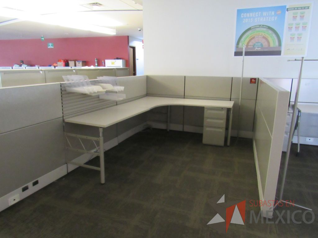 Lote 066 - Estación de trabajo para 2 personas y Credenzas con 2 cajones y 1 entrepaño - Imagen 10