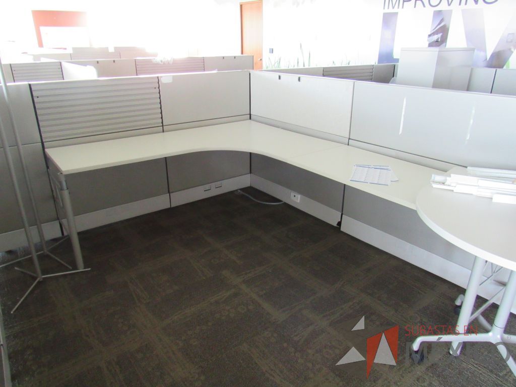 Lote 061 - Estación de trabajo para 2 personas y Credenza con 2 cajones - Imagen 14