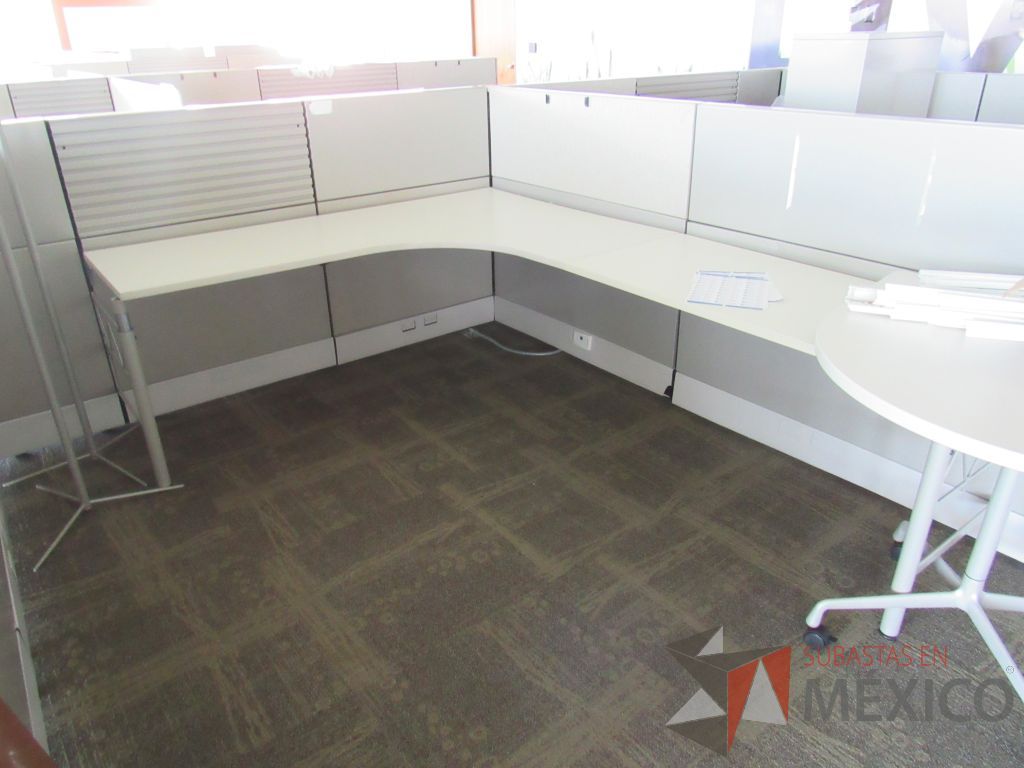 Lote 061 - Estación de trabajo para 2 personas y Credenza con 2 cajones - Imagen 15