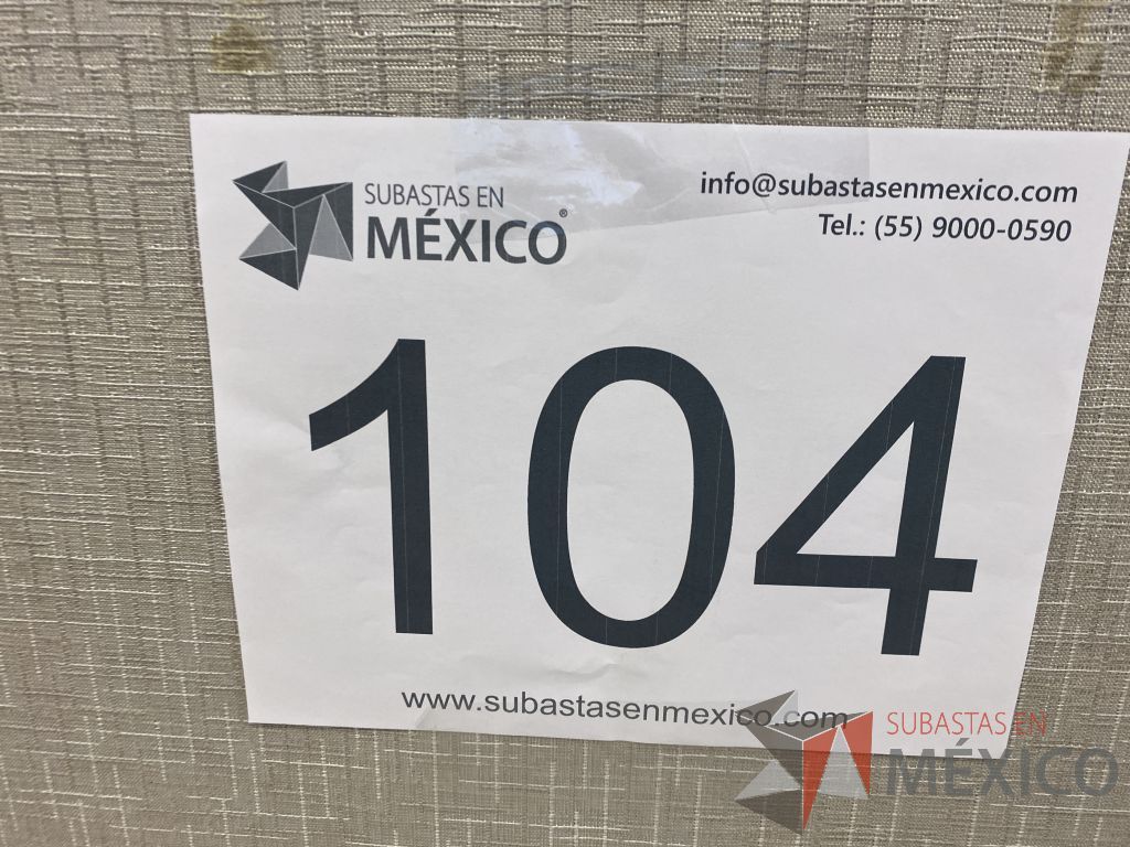 Lote 104 - Estación de trabajo lineal para 4 personas y 4 archiveros de 3 cajones. - Imagen 7