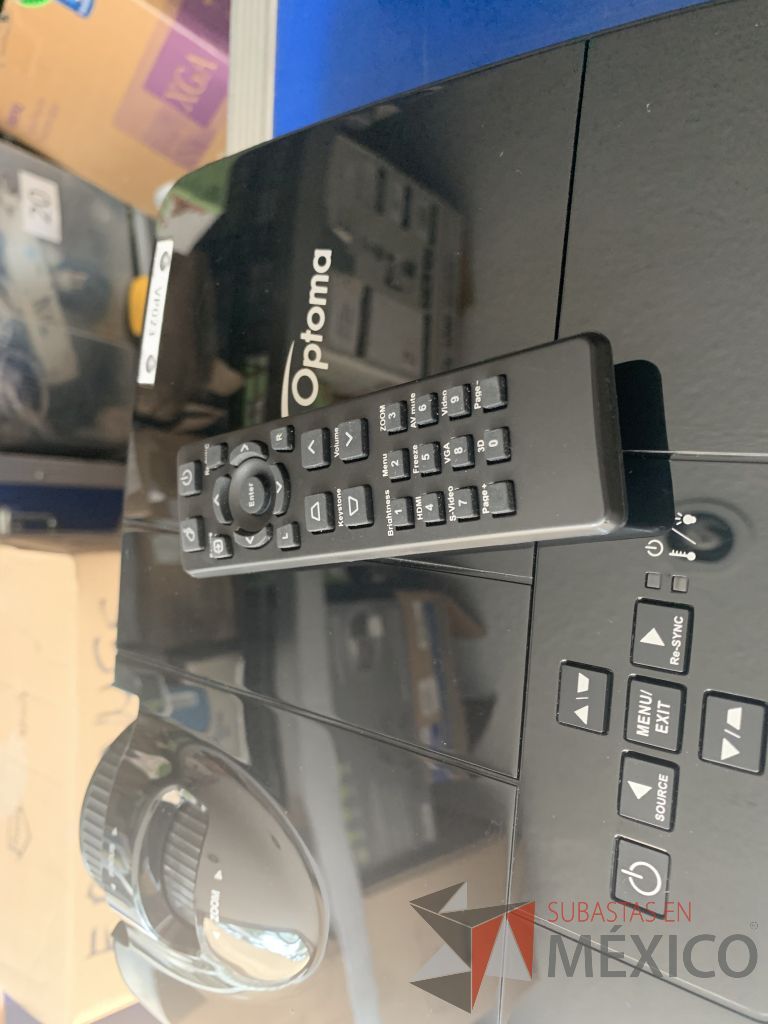 Lote 149 - 2 videoproyectores de 2600 ansilumens con maletin 1 Nec NPV260X y 1 Optoma DS550 - Imagen 6