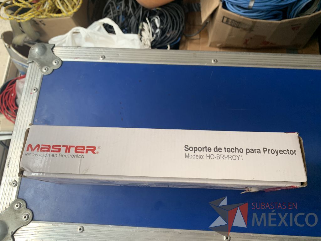 Lote 145 - 2 Soportes de techo para video proyector c/extension hasta 1 mt y 1 soporte de techo para video proyector c/extension hasta 63cms. - Imagen 11