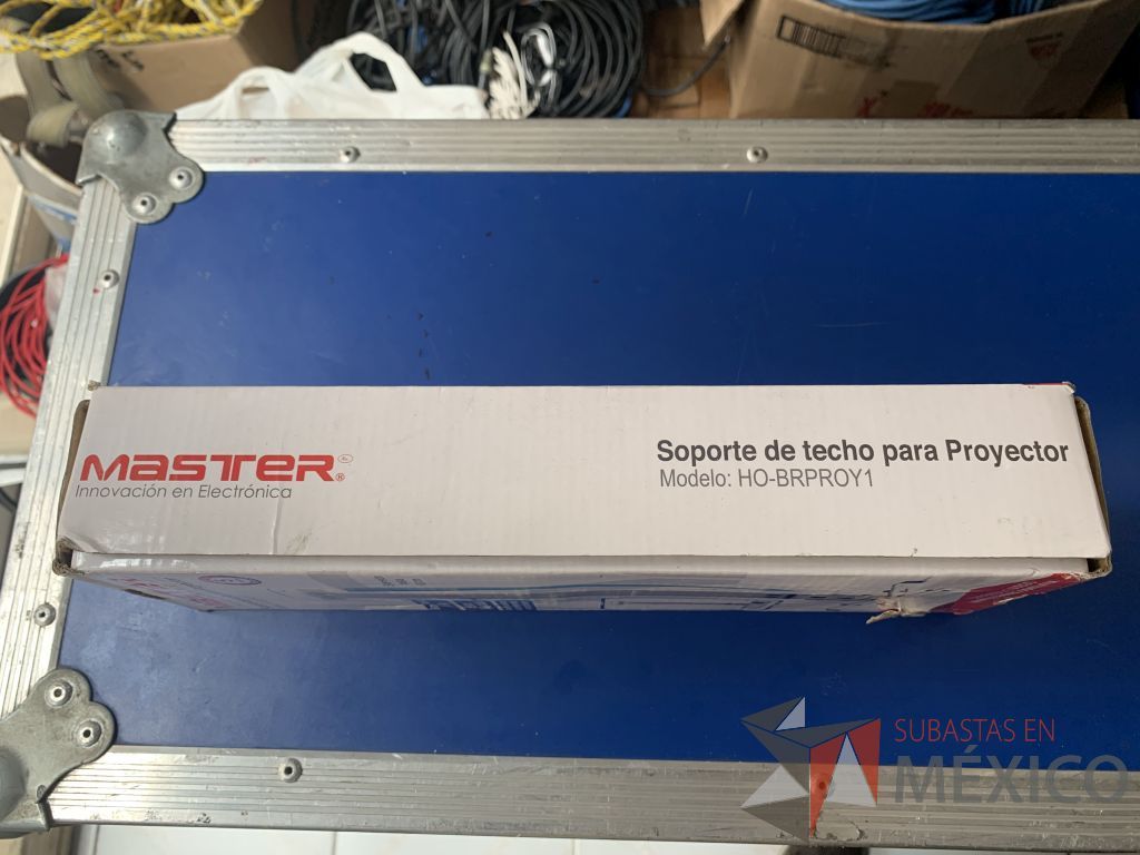 Lote 145 - 2 Soportes de techo para video proyector c/extension hasta 1 mt y 1 soporte de techo para video proyector c/extension hasta 63cms. - Imagen 10