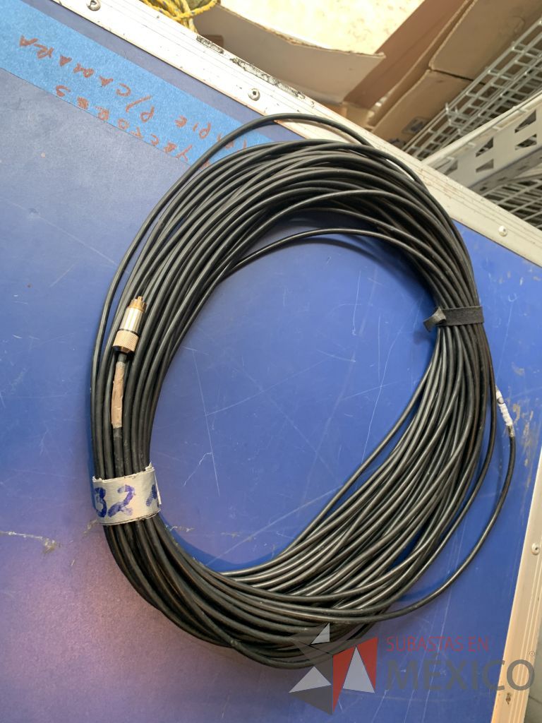 Lote 115 - 6 cables genericos RCA macho a macho, 1 de 2 machos a 2 machos, 1 de 3 machos a 3 machos - Imagen 2