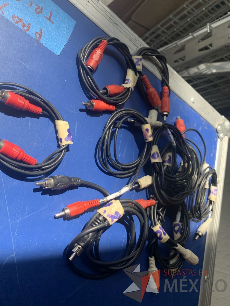 Lote 116 - 62 cables genericos RCA a varias terminales y varias medidas - Imagen 24