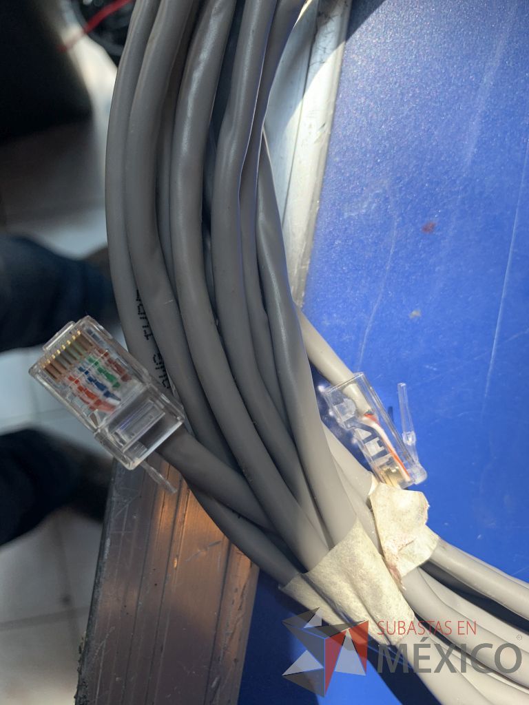 Lote 122 - 1/2 bobina de cable UTP 5E 160 mts aprox. Marca WAM y 39 cales gris de datos marca Cooper - Imagen 14