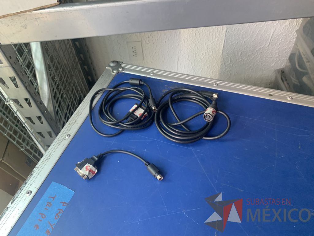 Lote 117 - 60 Cables varias terminales ( DVI, S-video,Mini Din,USB ) varias medidas - Imagen 31