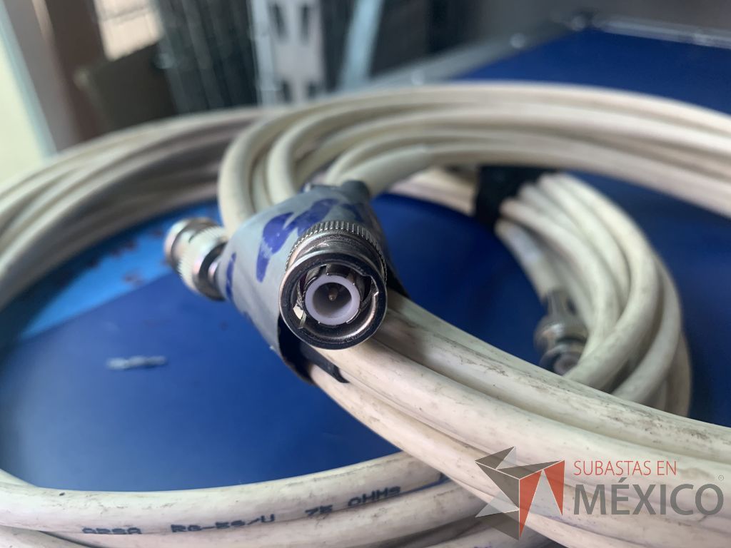 Lote 117 - 60 Cables varias terminales ( DVI, S-video,Mini Din,USB ) varias medidas - Imagen 2