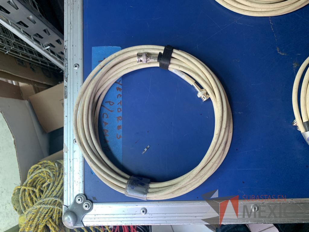 Lote 117 - 60 Cables varias terminales ( DVI, S-video,Mini Din,USB ) varias medidas - Imagen 5