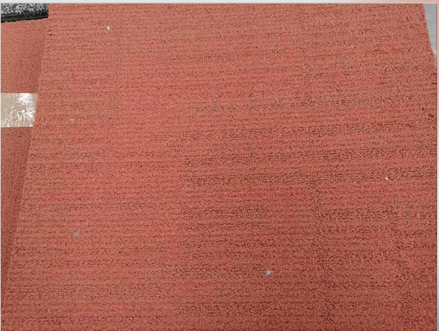 Lote 040 - 30 piezas de alfombra modular color naranja, 7.5 m2