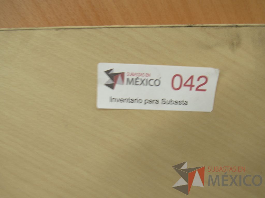 Lote 021 - 11 Cubiertas para estación de trabajo y 2 hojas de vidrio - Imagen 8
