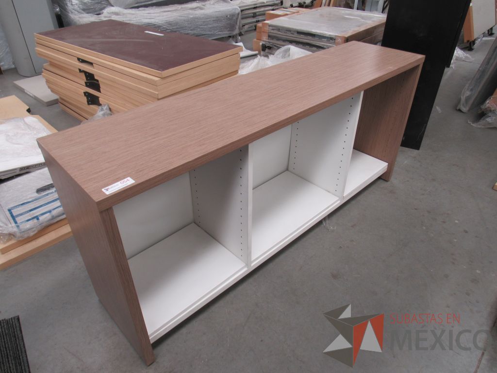 Lote 011 - Credenza con 2 entrepaños - Imagen 6