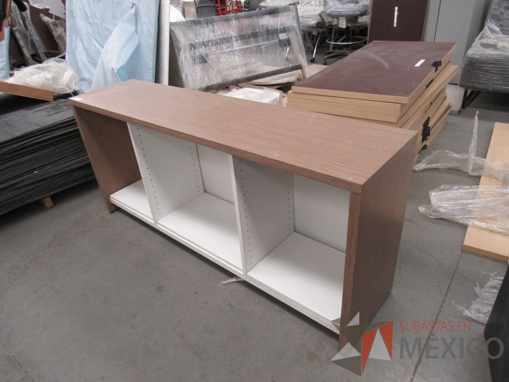 Lote 011 - Credenza con 2 entrepaños - Imagen 7