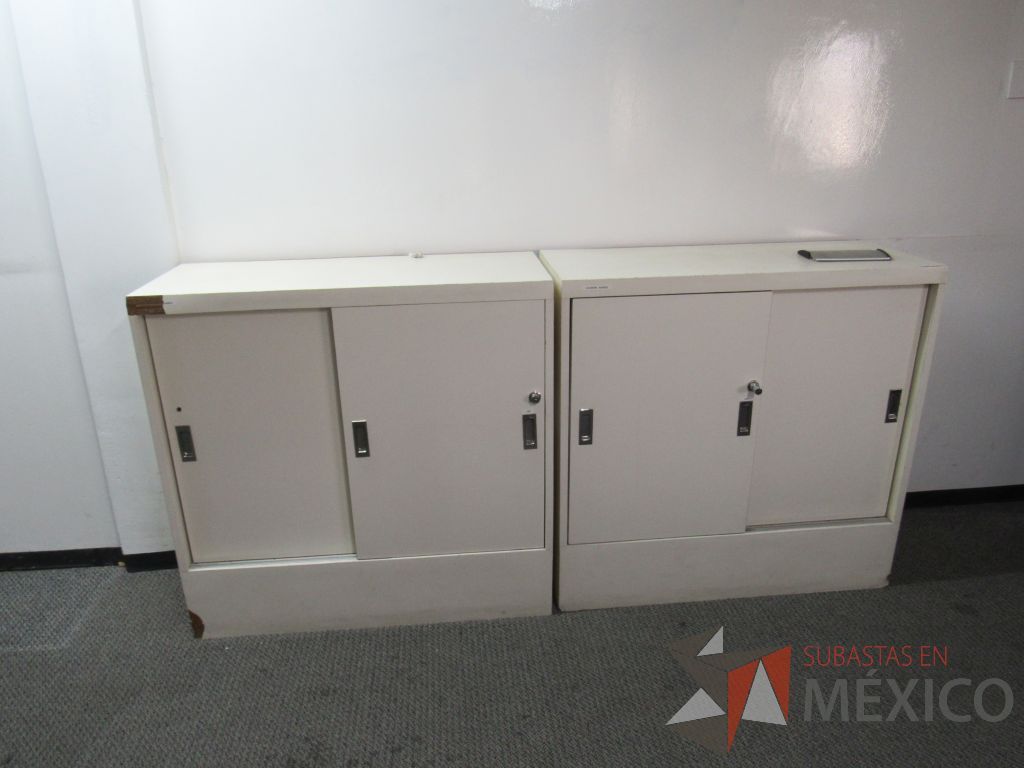 Lote 066 - Gabinete tipo madera con 2 puertas y 1 entrepaño color blanco - Imagen 7
