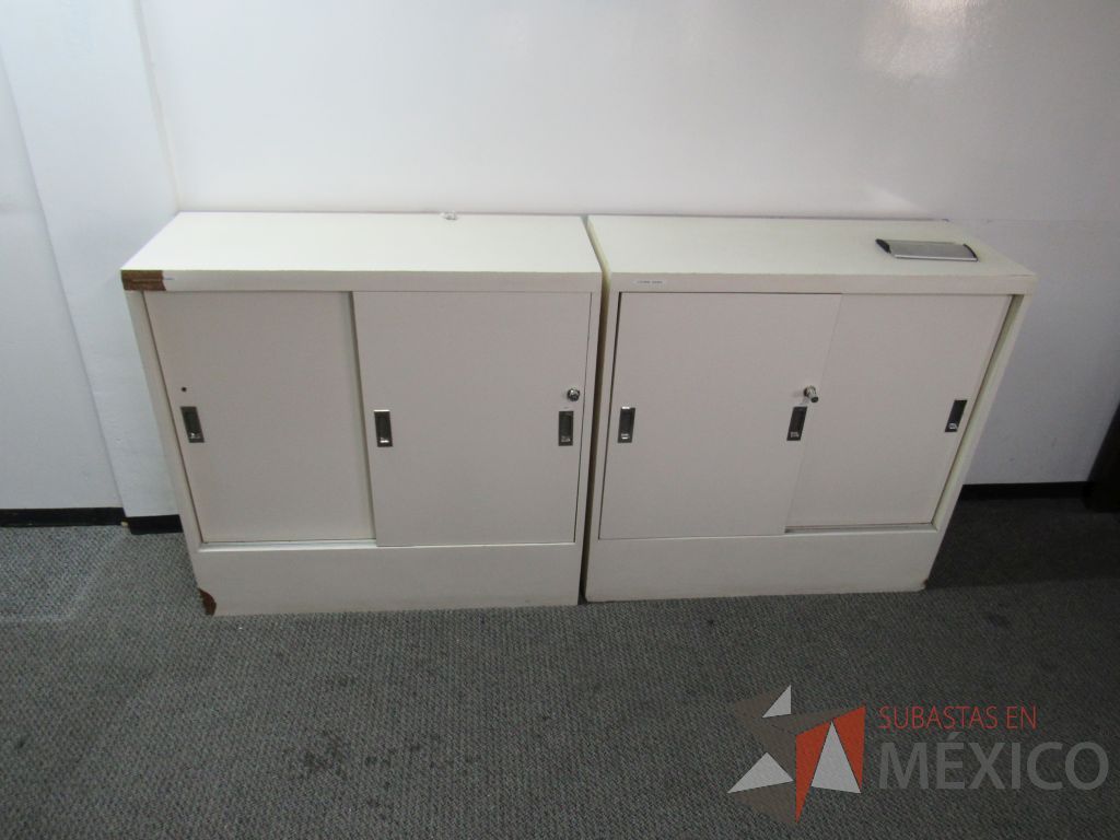 Lote 066 - Gabinete tipo madera con 2 puertas y 1 entrepaño color blanco - Imagen 8