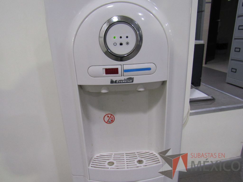 Lote 042 - Despachador de agua, Marca: Everstar - Imagen 7