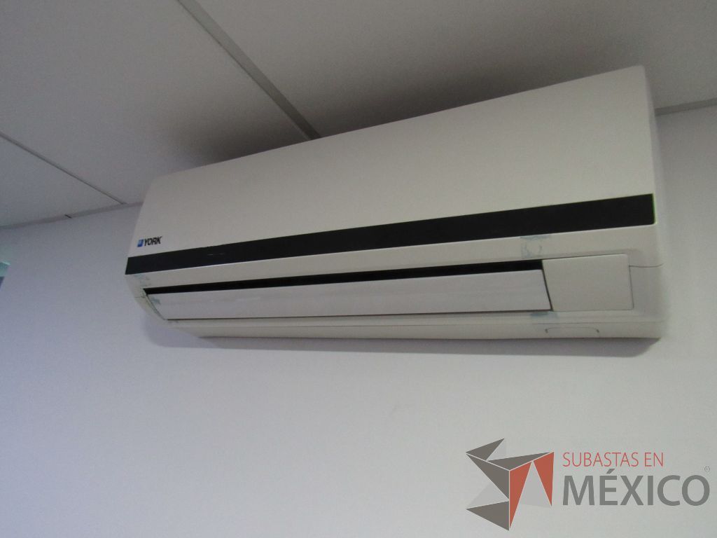Lote 047 - Aire Acondicionado, Modelo: YSKA12FS ADK, Marca: York