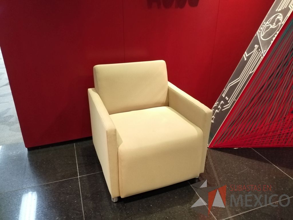 Lote 060 - 2 Sillones de 1 plaza en tela color beige - Imagen 12