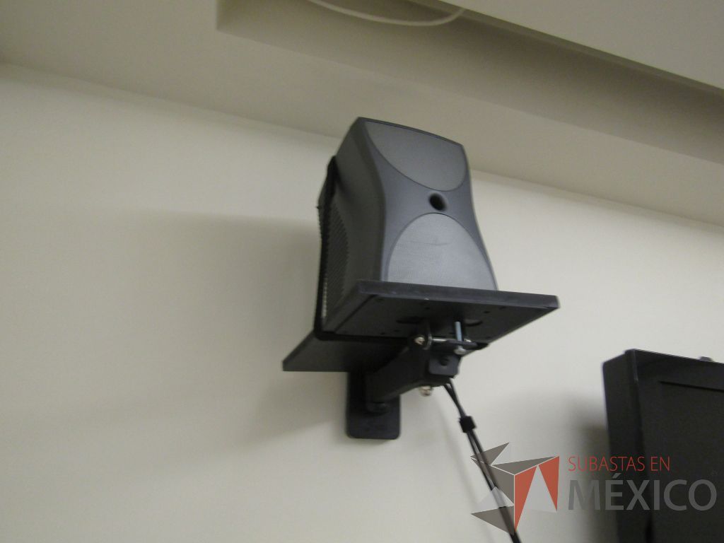 Lote 033 - Equipo para videoconferencias, Modelo: VSX 7000 , Cámara, Bocina tipo Bafle y Micrófono Manos libres - Imagen 19