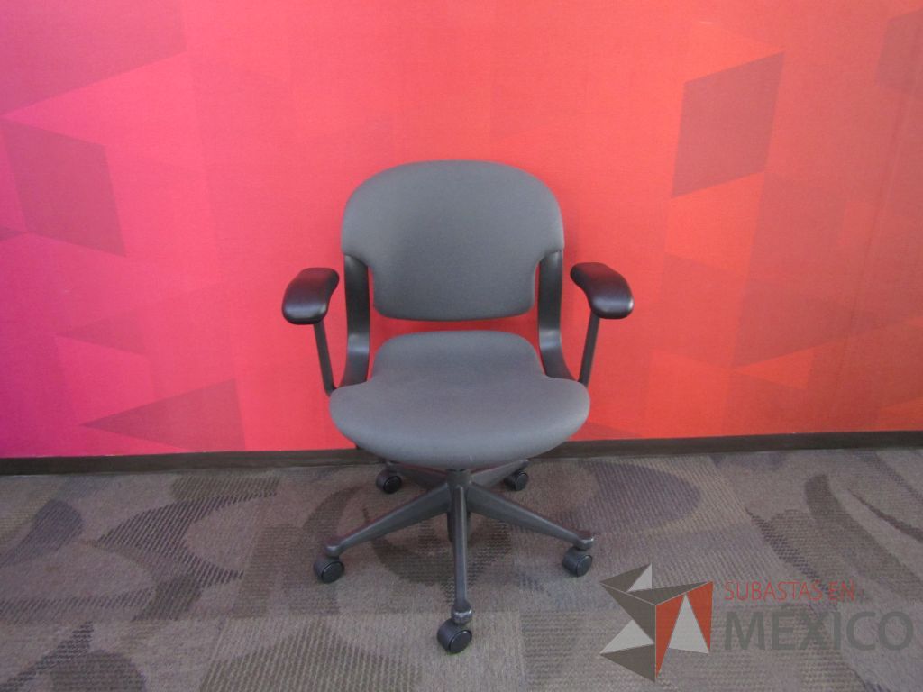 Lote 018 - 4 Sillas operativas Herman Miller - Imagen 3