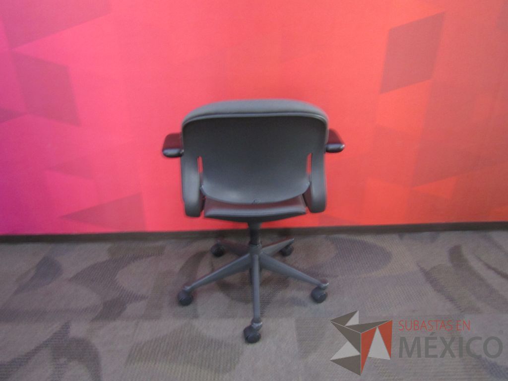 Lote 018 - 4 Sillas operativas Herman Miller - Imagen 6