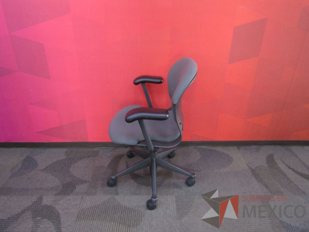 Lote 018 - 4 Sillas operativas Herman Miller - Imagen 5