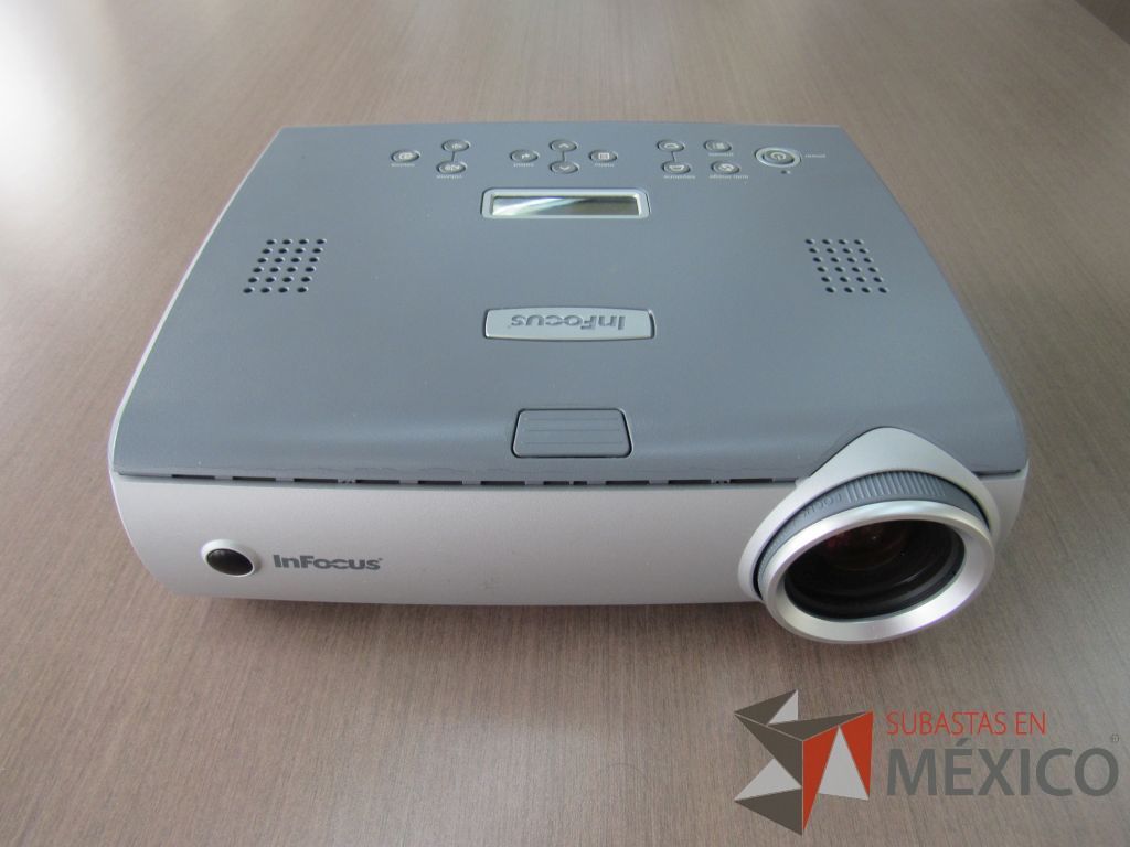 Lote 087 - Proyector, Marca: InFocus, Modelo: LP600