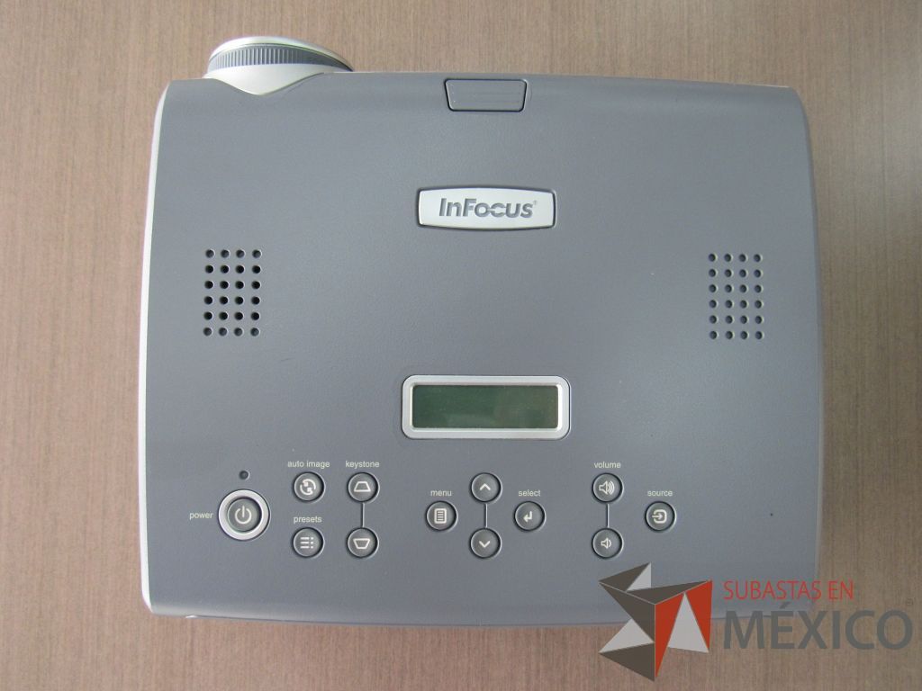 Lote 087 - Proyector, Marca: InFocus, Modelo: LP600 - Imagen 2