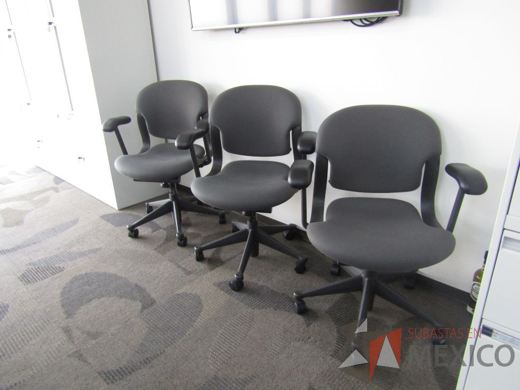 Lote 018 - 4 Sillas operativas Herman Miller - Imagen 12