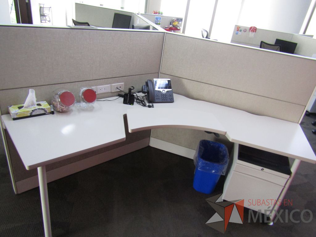 Lote 022 - Estación de trabajo para 6 personas marca Teknion - Imagen 28