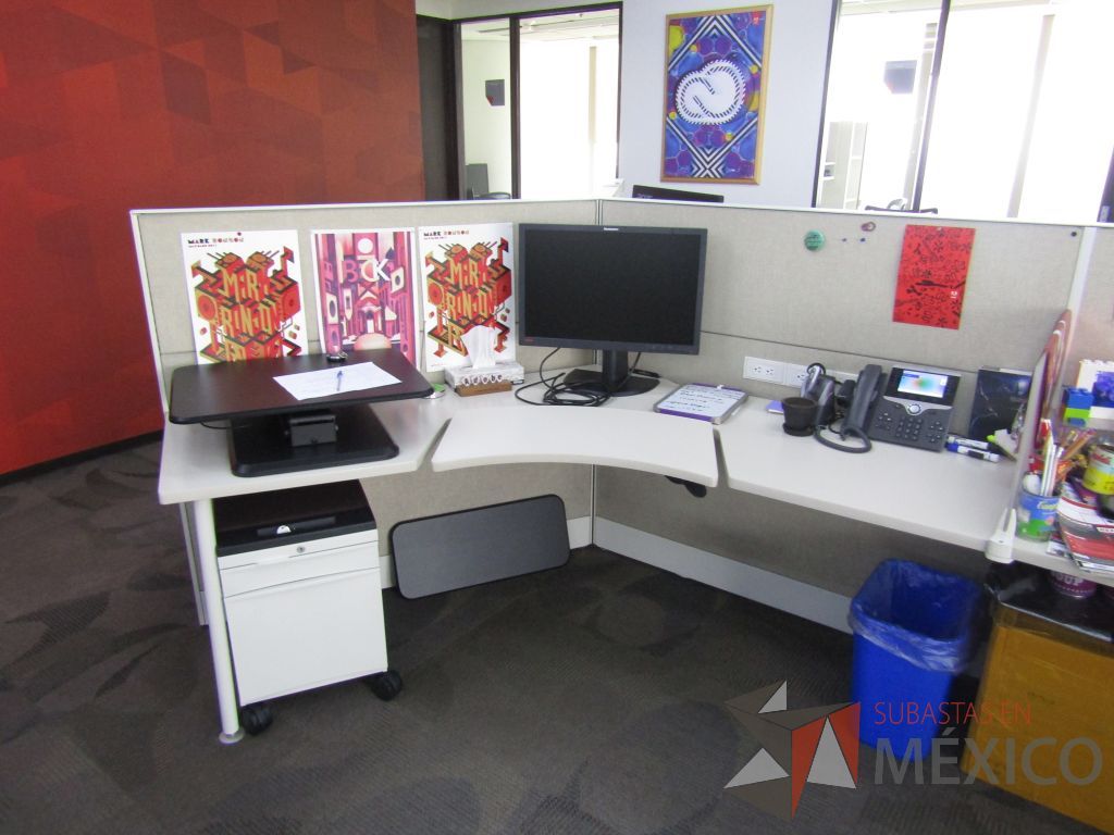 Lote 022 - Estación de trabajo para 6 personas marca Teknion - Imagen 24