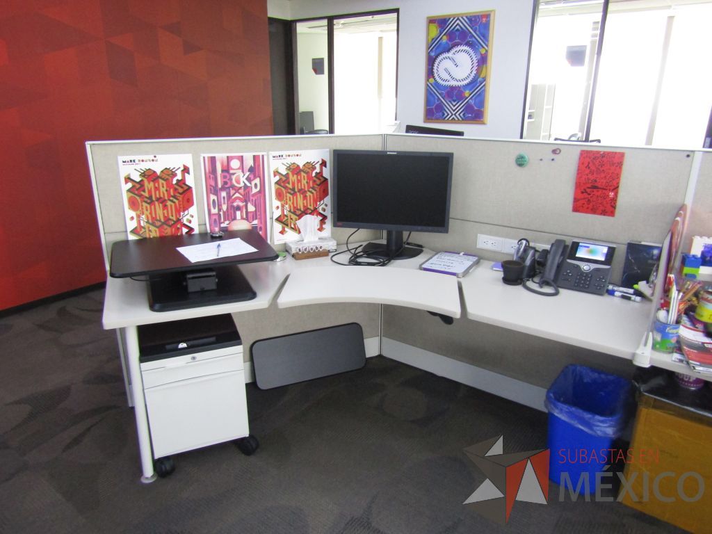 Lote 022 - Estación de trabajo para 6 personas marca Teknion - Imagen 23