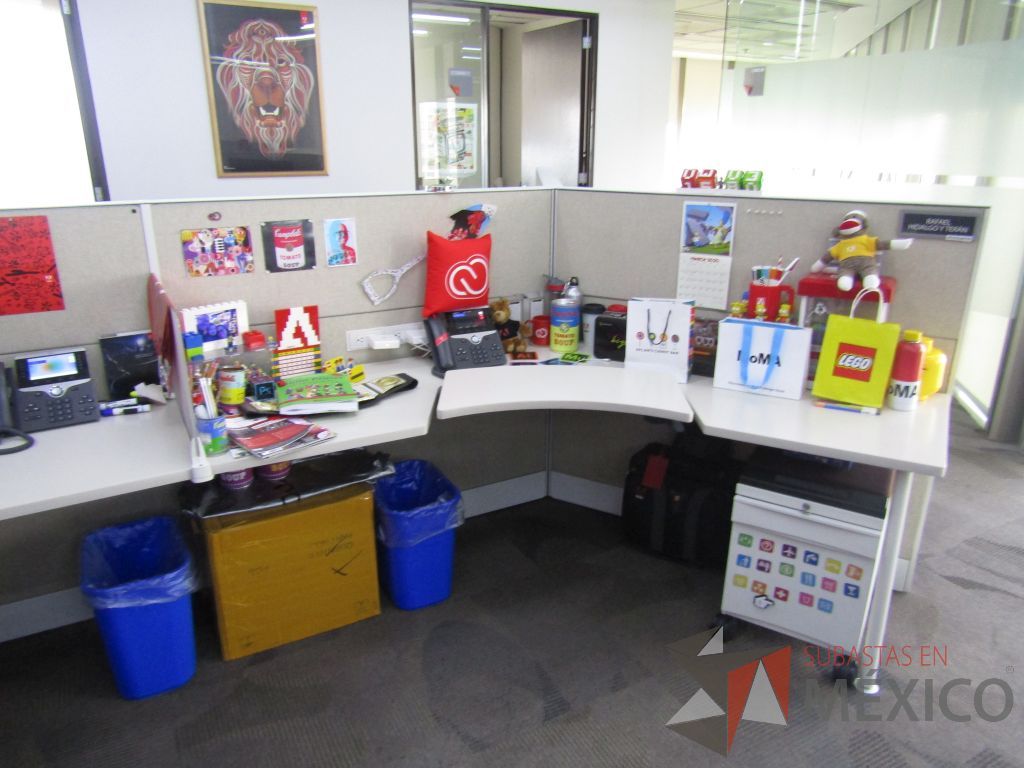 Lote 022 - Estación de trabajo para 6 personas marca Teknion - Imagen 21