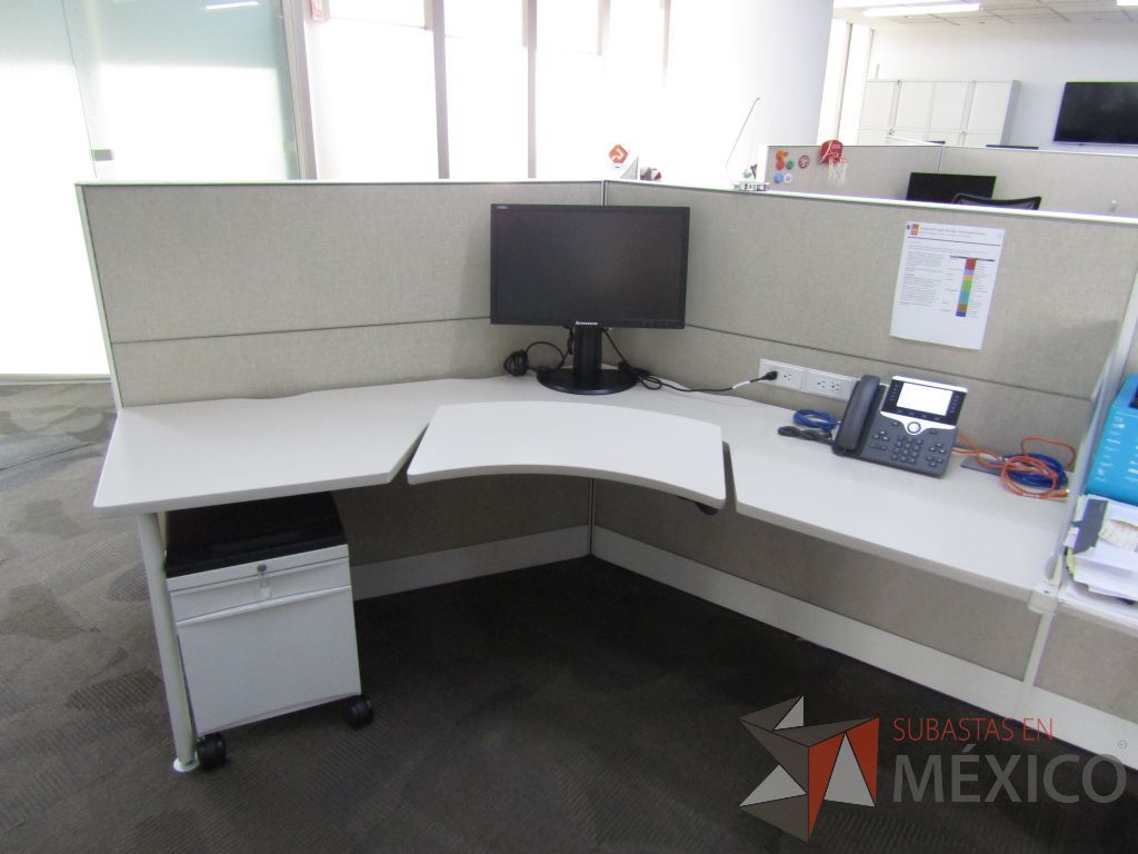 Lote 022 - Estación de trabajo para 6 personas marca Teknion - Imagen 16