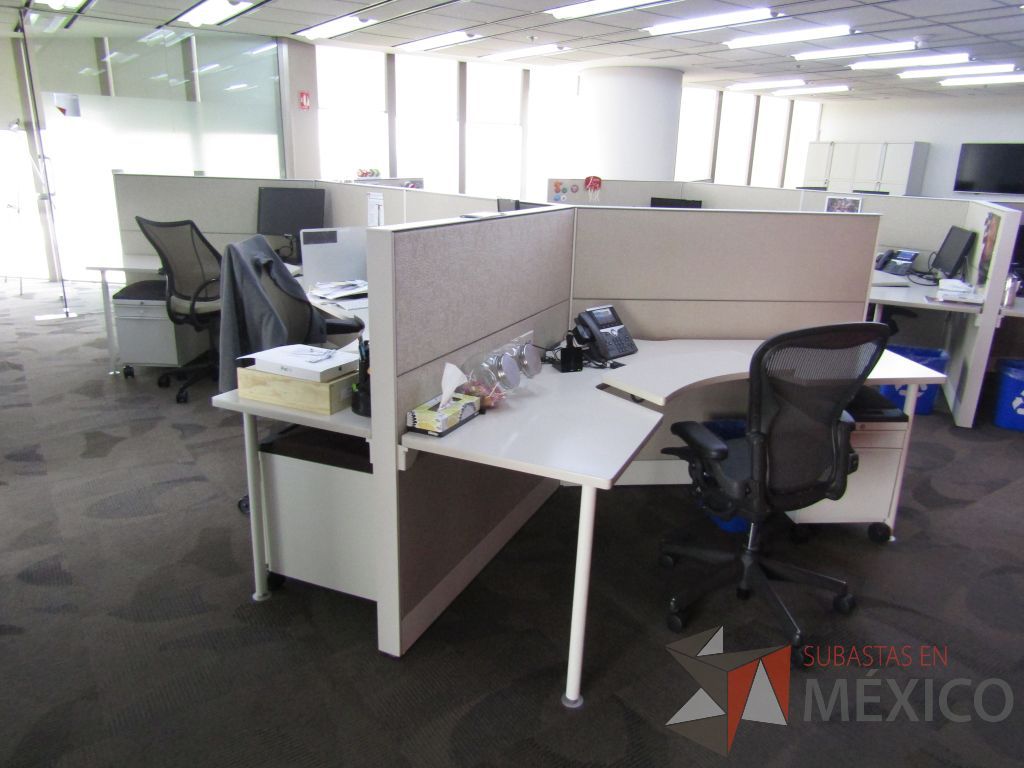 Lote 022 - Estación de trabajo para 6 personas marca Teknion - Imagen 9