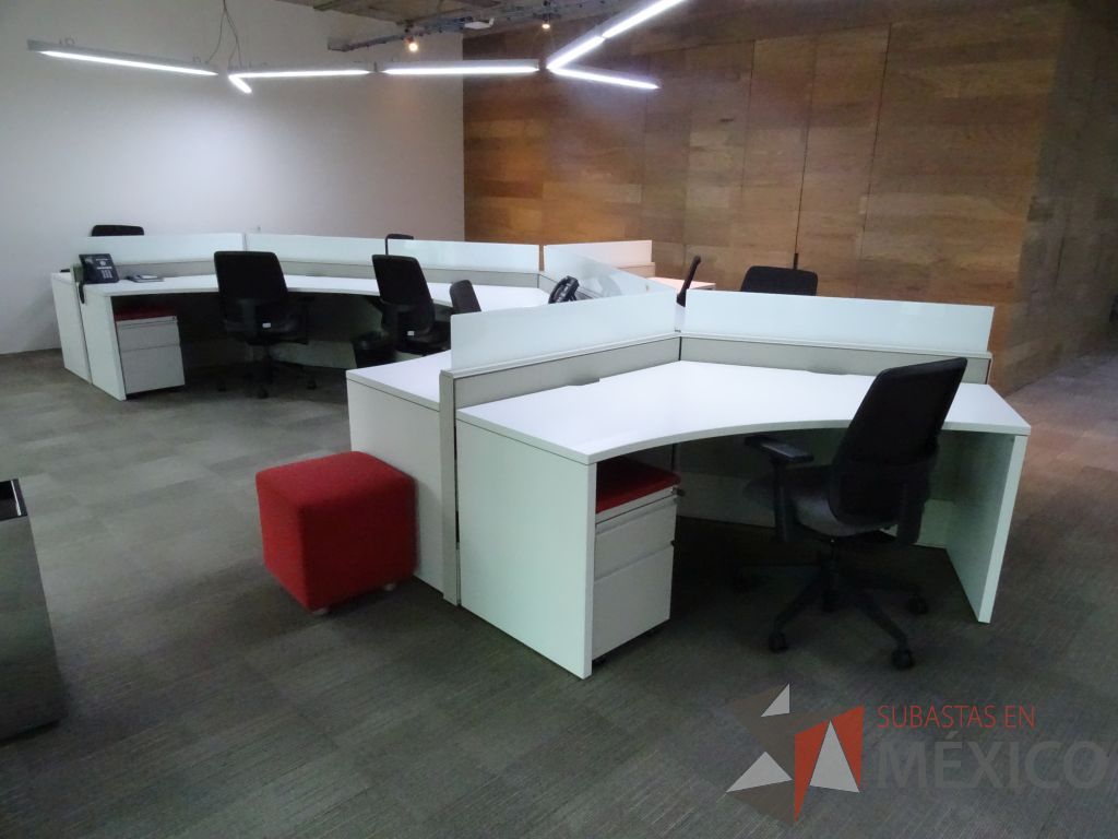 Lote 001 - Estación de trabajo para 9 personas de mampara baja seminueva, Marca: Haworth - Imagen 2